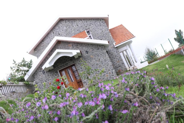 Villa with balcony and with garden view