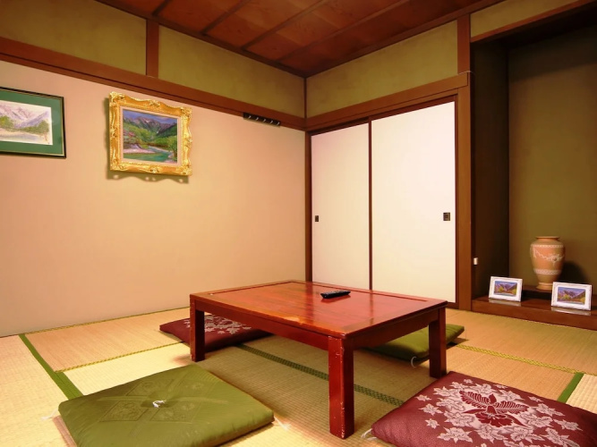 Guesthouse Tomoshibi - Hostel