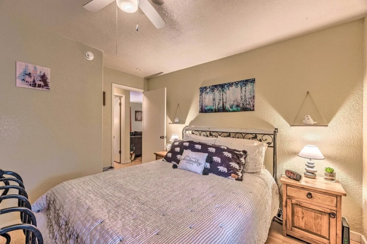 2 Bedrooms Apartment