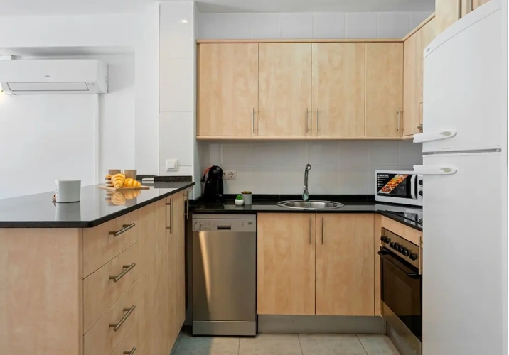 3 Bedrooms Deluxe Apartment with sea view