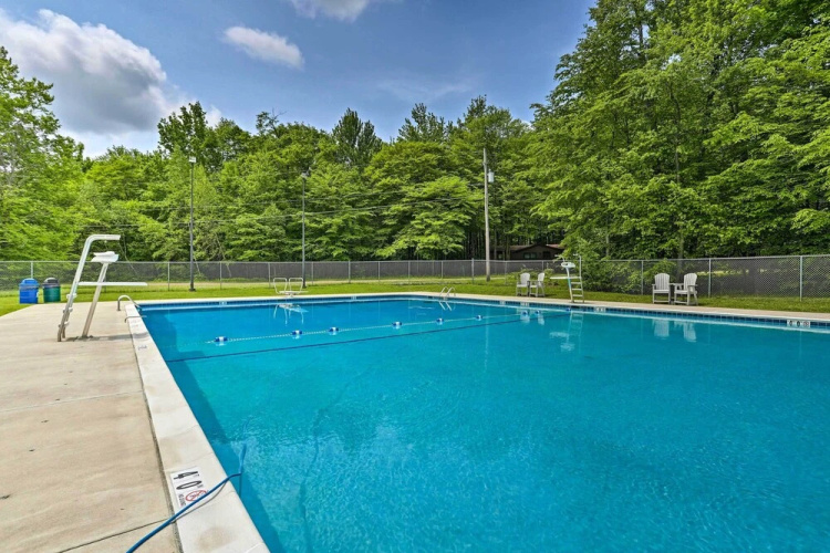 Deck & Fire Pit: Pet-friendly Pocono Lake Abode!