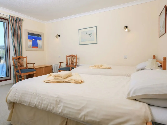 32 the Salcombe
