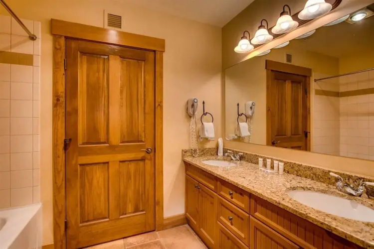 3 Bedroom Condo