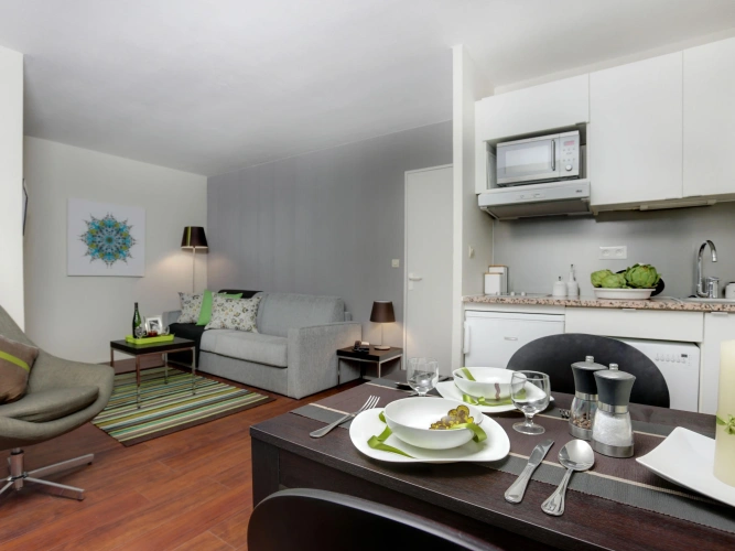 1 Bedroom Apartment