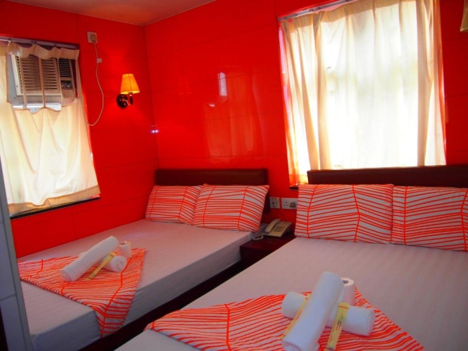 Standard Triple room