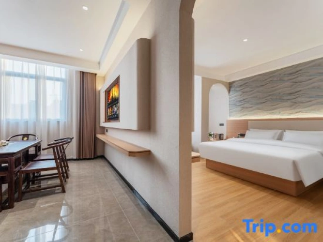 1 Bedroom Business Double Suite