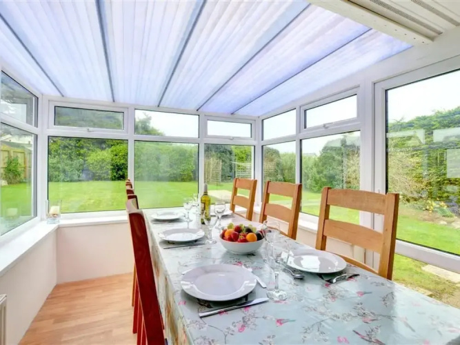 Holiday Home Crescent