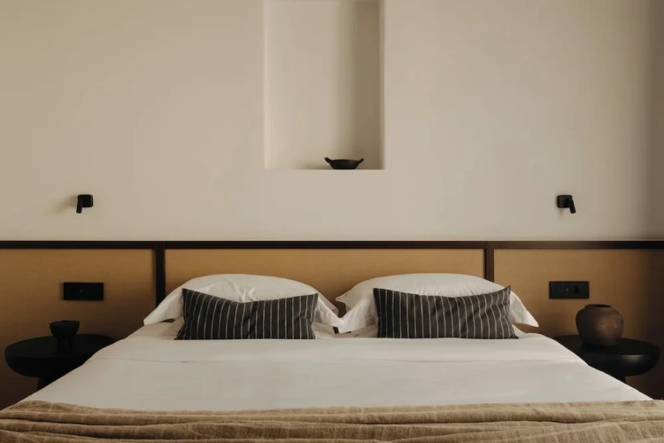 2 Bedrooms Suite with balcony and with sea view