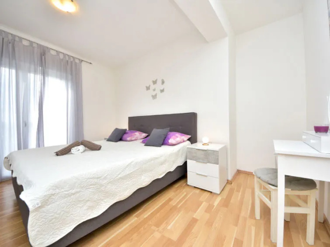 Apartmani Ana Vir