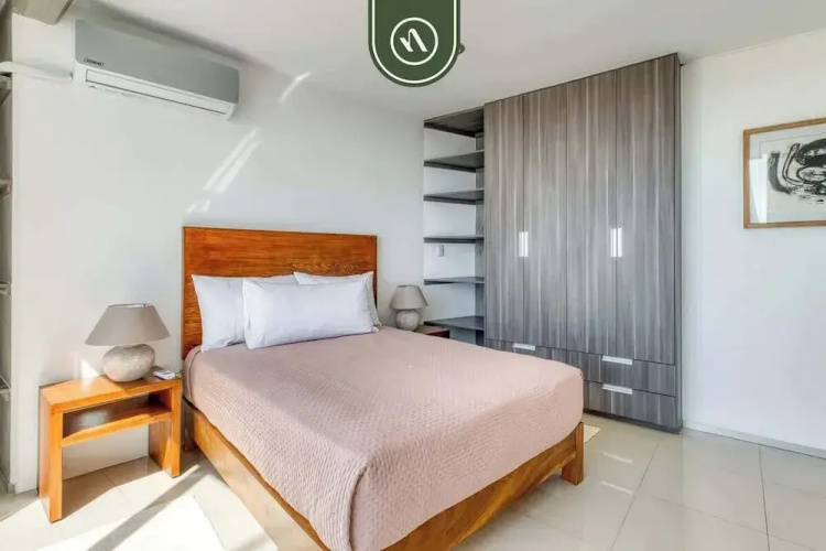 3 BR Condo - Panoramic Views - 5 Min to Downtown