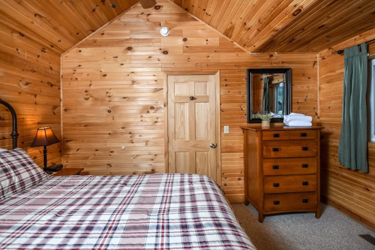 Hideout at Red Pines 3 Bedroom House
