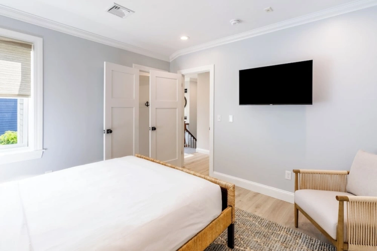 3 Bedrooms Luxury Apartment with balcony