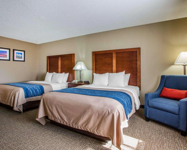Comfort Inn & Suites Jackson - West Bend