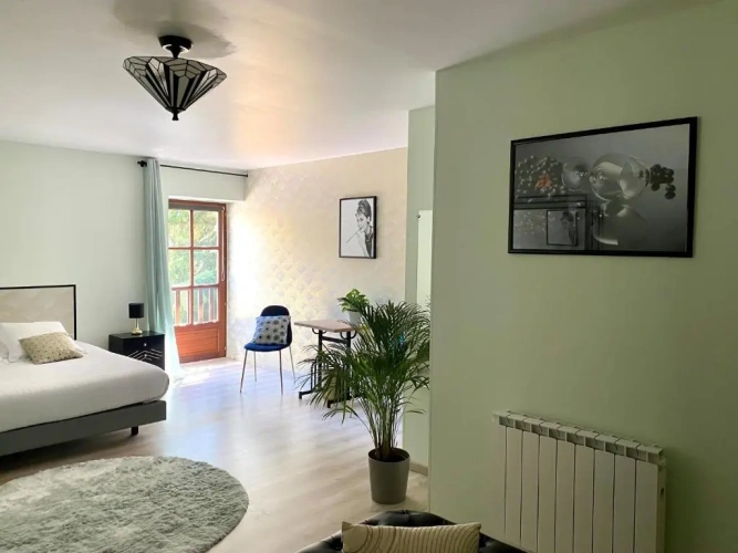 1 Bedroom Double Suite