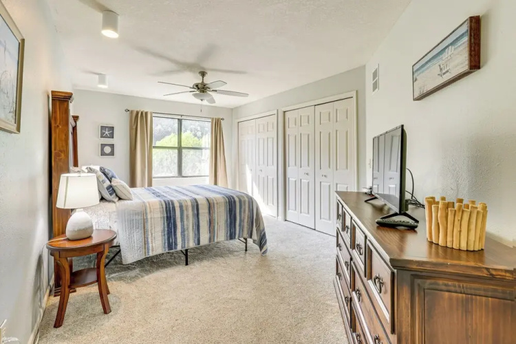 Indoor Pool Access: Golf Getaway Near 76 Strip!