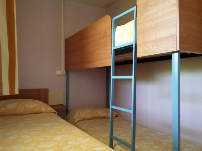 2 Bedrooms Bungalow