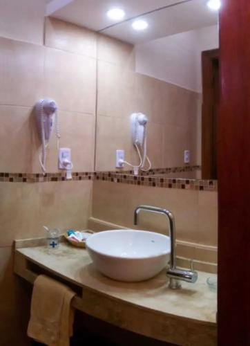 Hostal L' Hirondelle