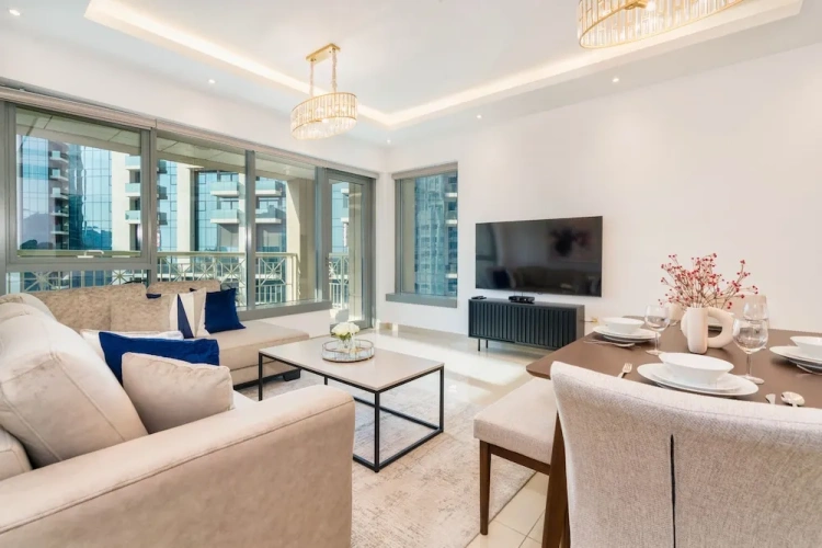 3 Bedrooms Apartment