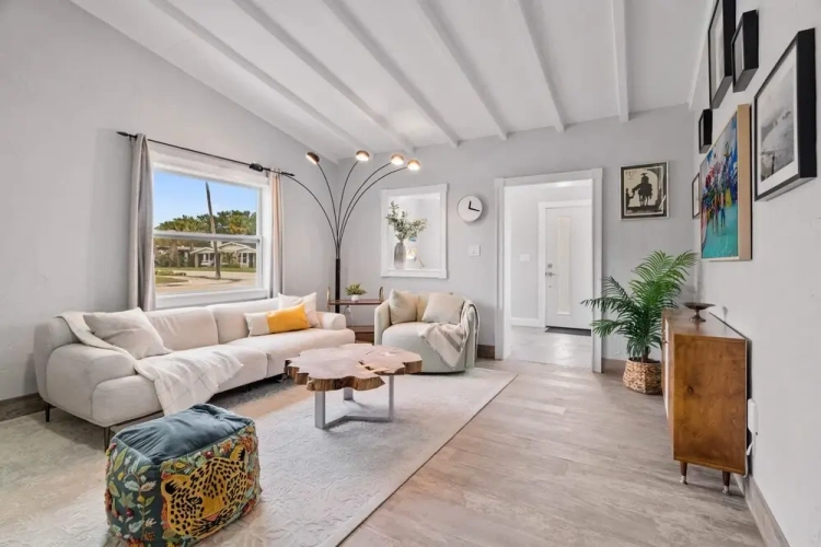 3 Bedrooms Cottage
