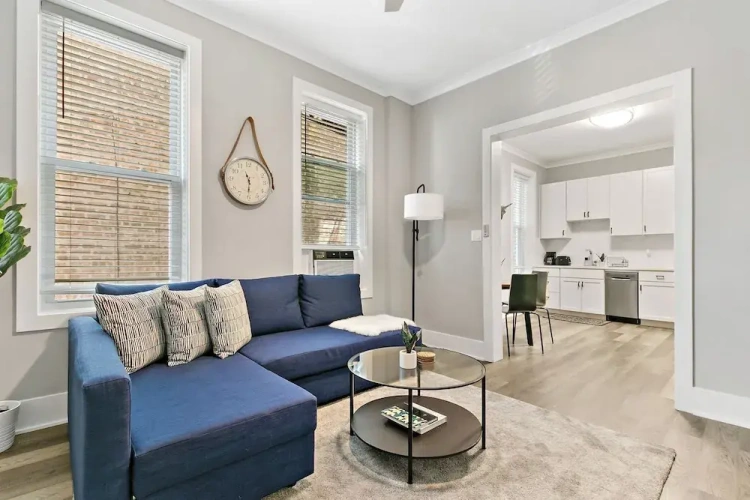 2 Bedrooms Classic Apartment
