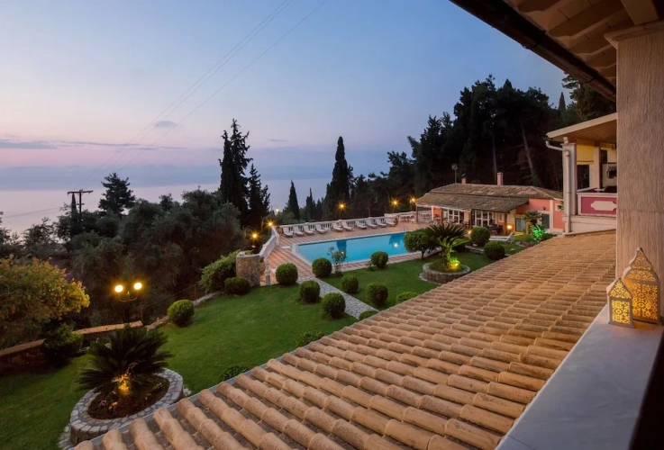 1 Bedroom Apartment with sea view
