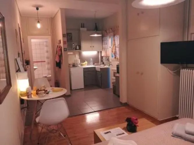 Koukaki ideal studio for 2