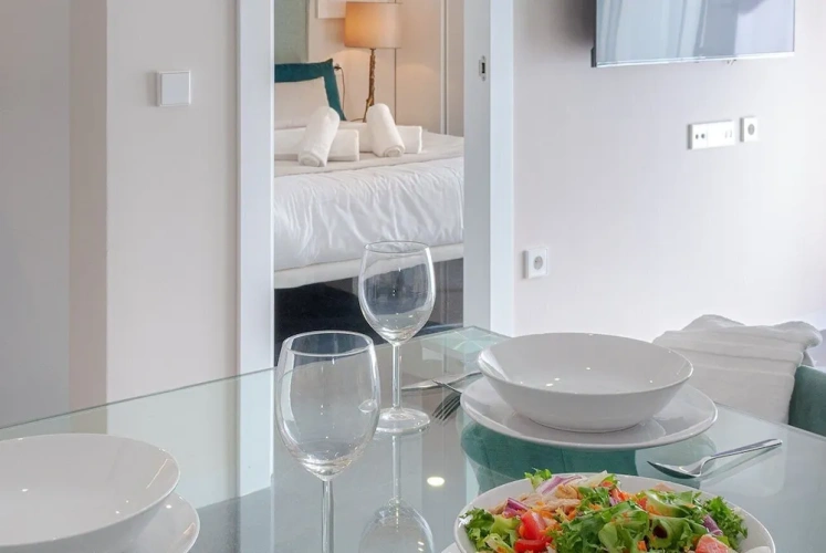 1 Bedroom Apartment