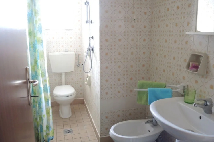 Functional Flat Just 250mt From the Beach