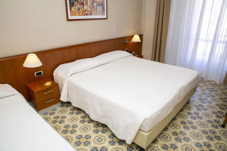 Standard Double room with balcony and with partial sea view
