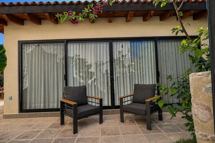 3 Bedrooms Family Cottage