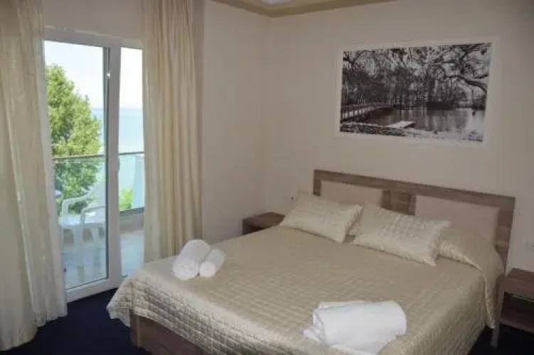 Hotel Pogradeci 2