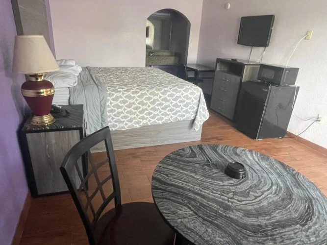 1 Bedroom Economy Double room