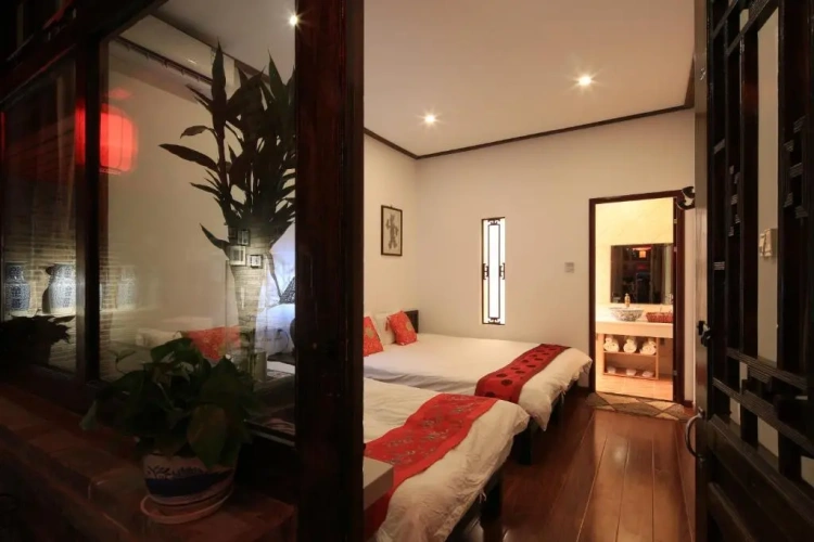 Standard Triple room