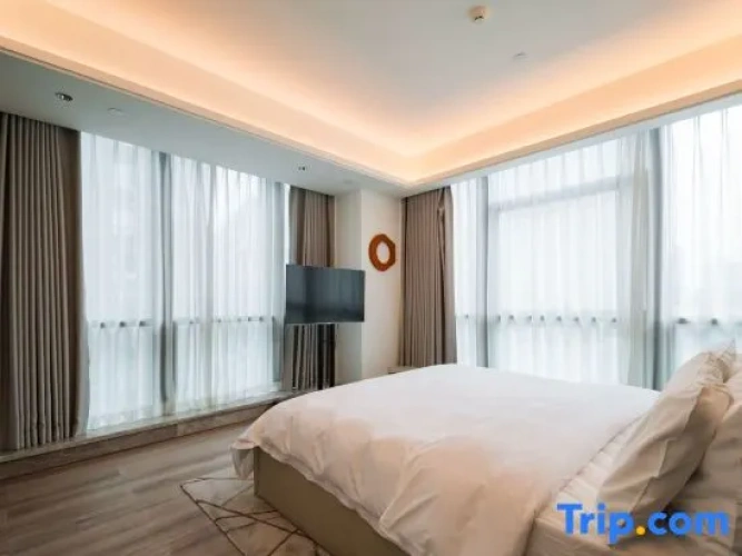 1 Bedroom Deluxe Suite
