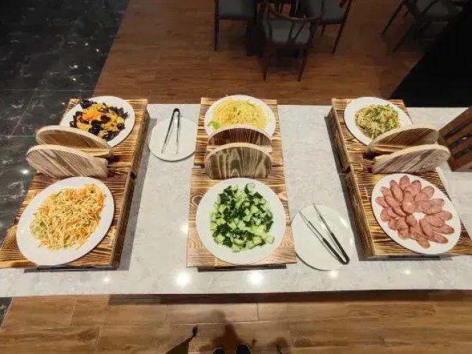 Yunwei Business Hotel