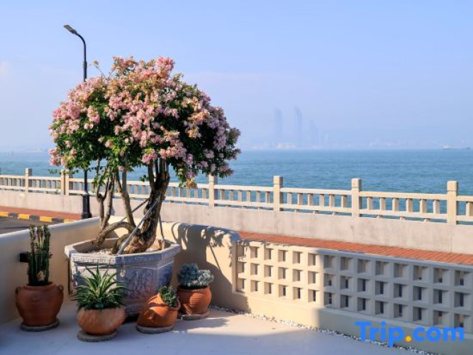 Linghai. Muchen Seavilla
