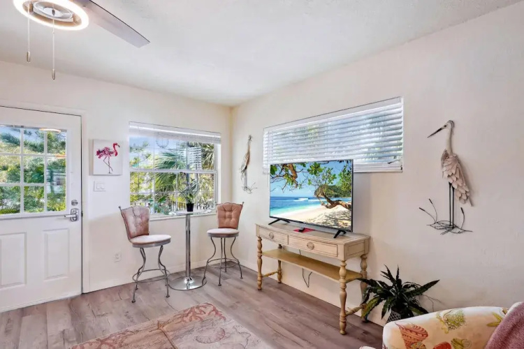 Beach Quarters #5