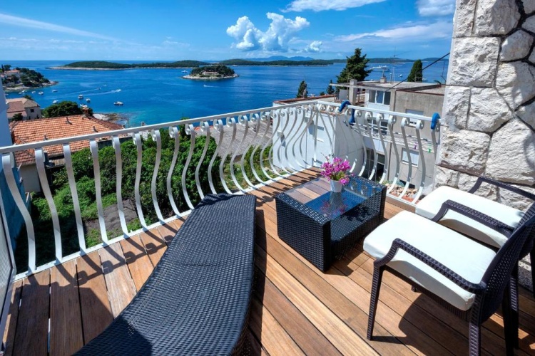 Standard Double room with balcony and with sea view