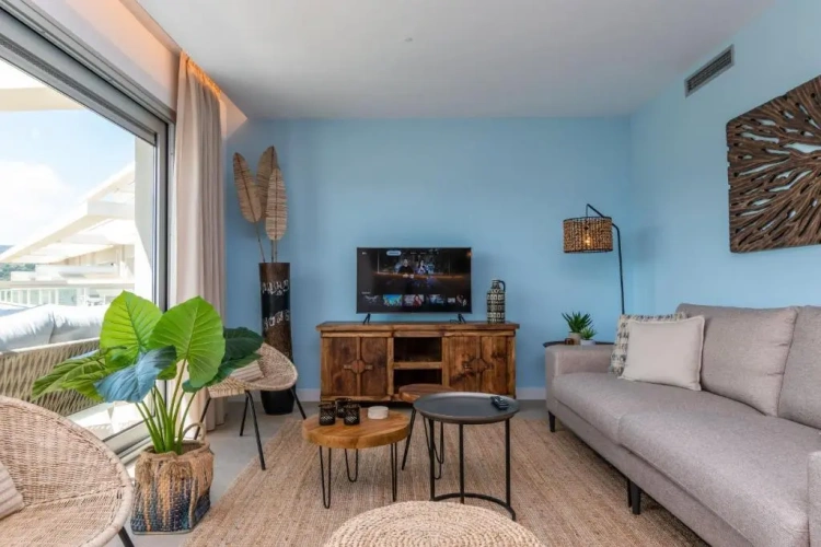 3 Bedrooms Apartment