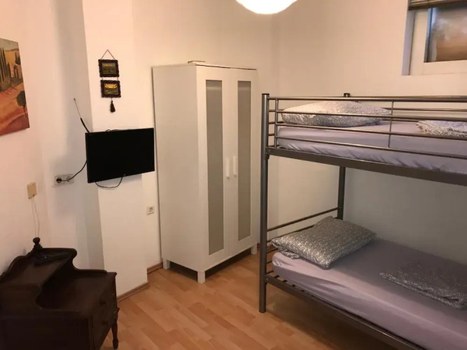 A & S Hostel Bonner Straße 9