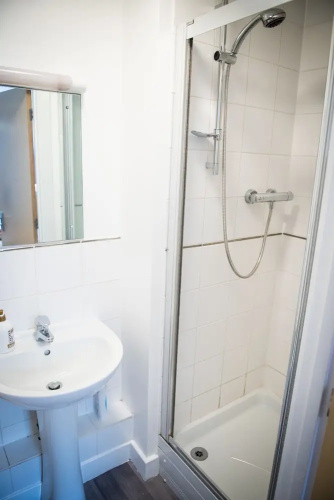 City Centre Pad with Secure Parking