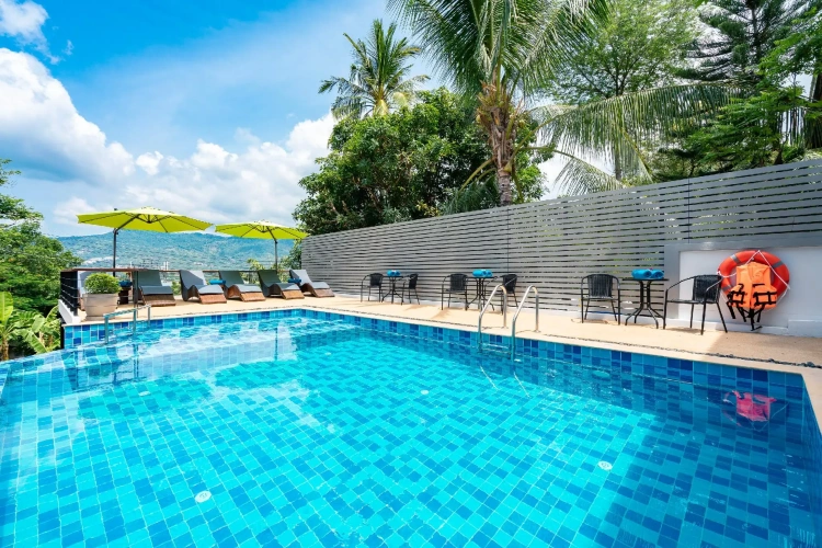4 Bedrooms Villa