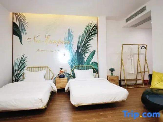 4 Bedrooms Family Villa