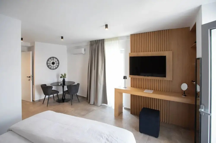 Griffin Suites
