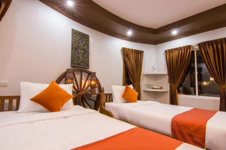 Ravorn Villa Boutique