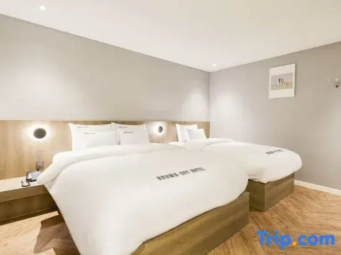Quadruple Suite
