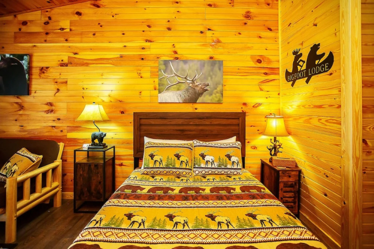 Bigfoot Lodge Room Three