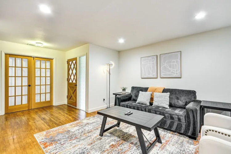 Modern Home w/ Spacious Yard in Beaverton!