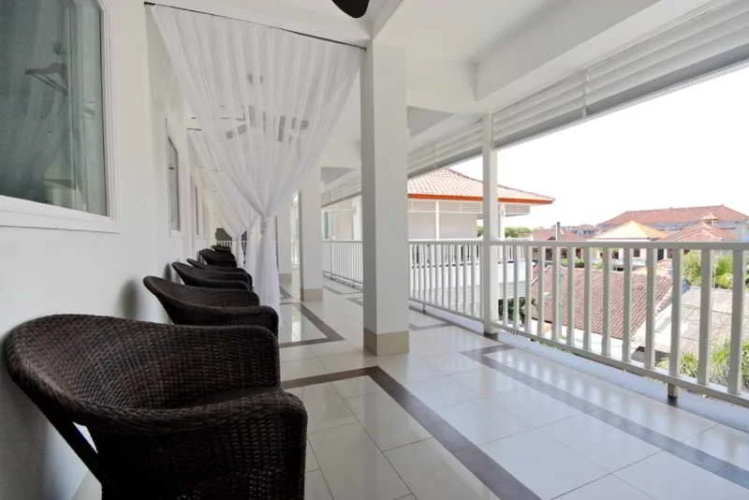 Heliconia Villa