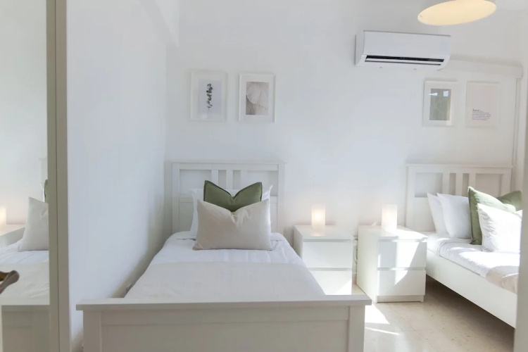 Phaedrus Living Byzantium Modern City Flat